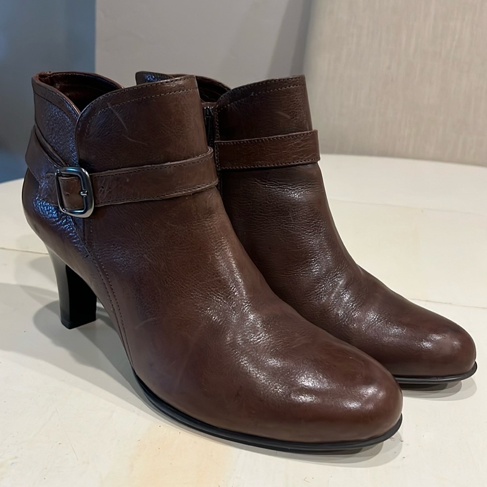 Nurture Leather Ankle Boots size 11 women’s